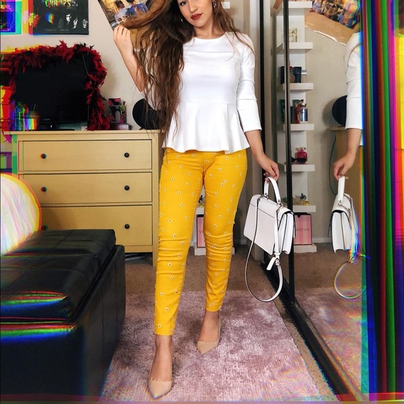 Yellow, flower detail pants - Picture 6 of 9